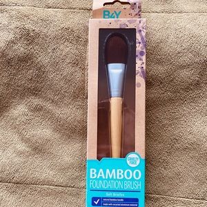 Bamboo Foundation Brush